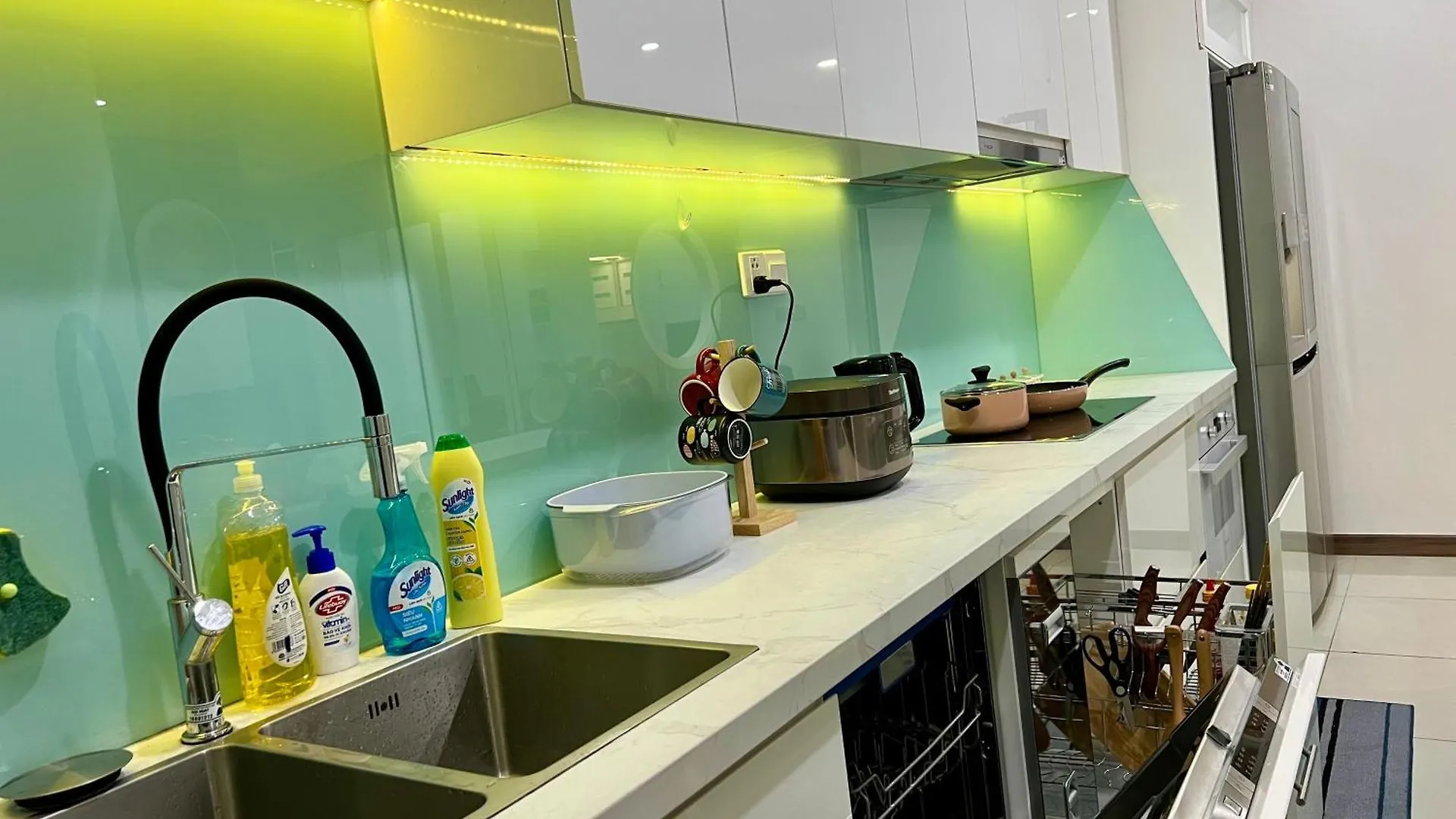 Aparthotel Uphoenix Home- Hado Centrosa Garden Ho Chi Minh City