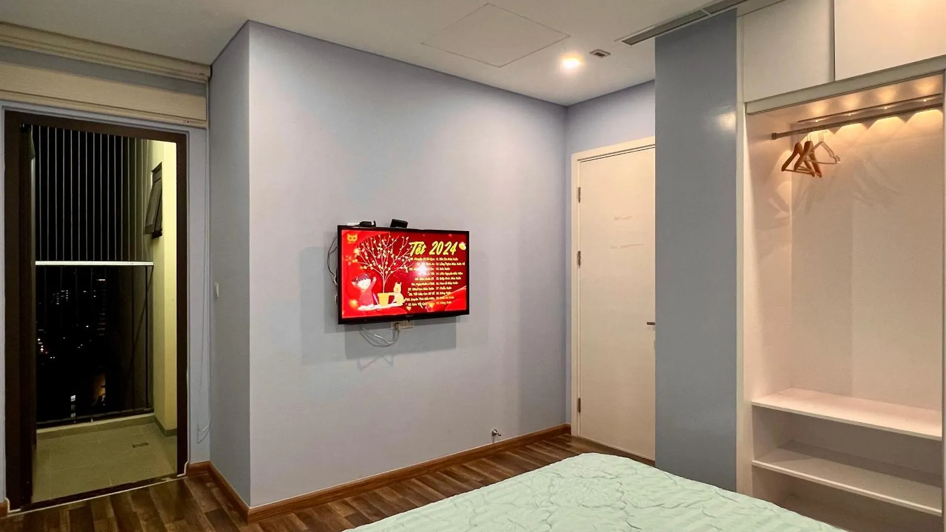 Uphoenix Home- Hado Centrosa Garden Ho Chi Minh City 0*,