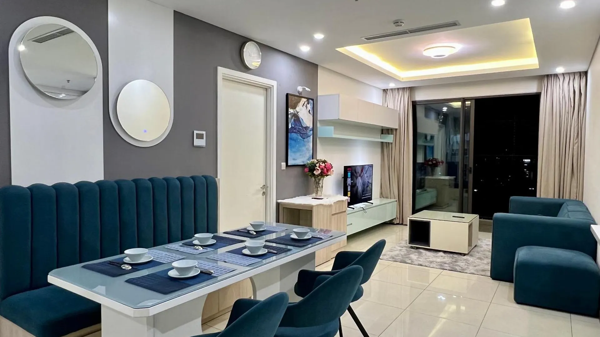 Uphoenix Home- Hado Centrosa Garden Ho Chi Minh City 0*,