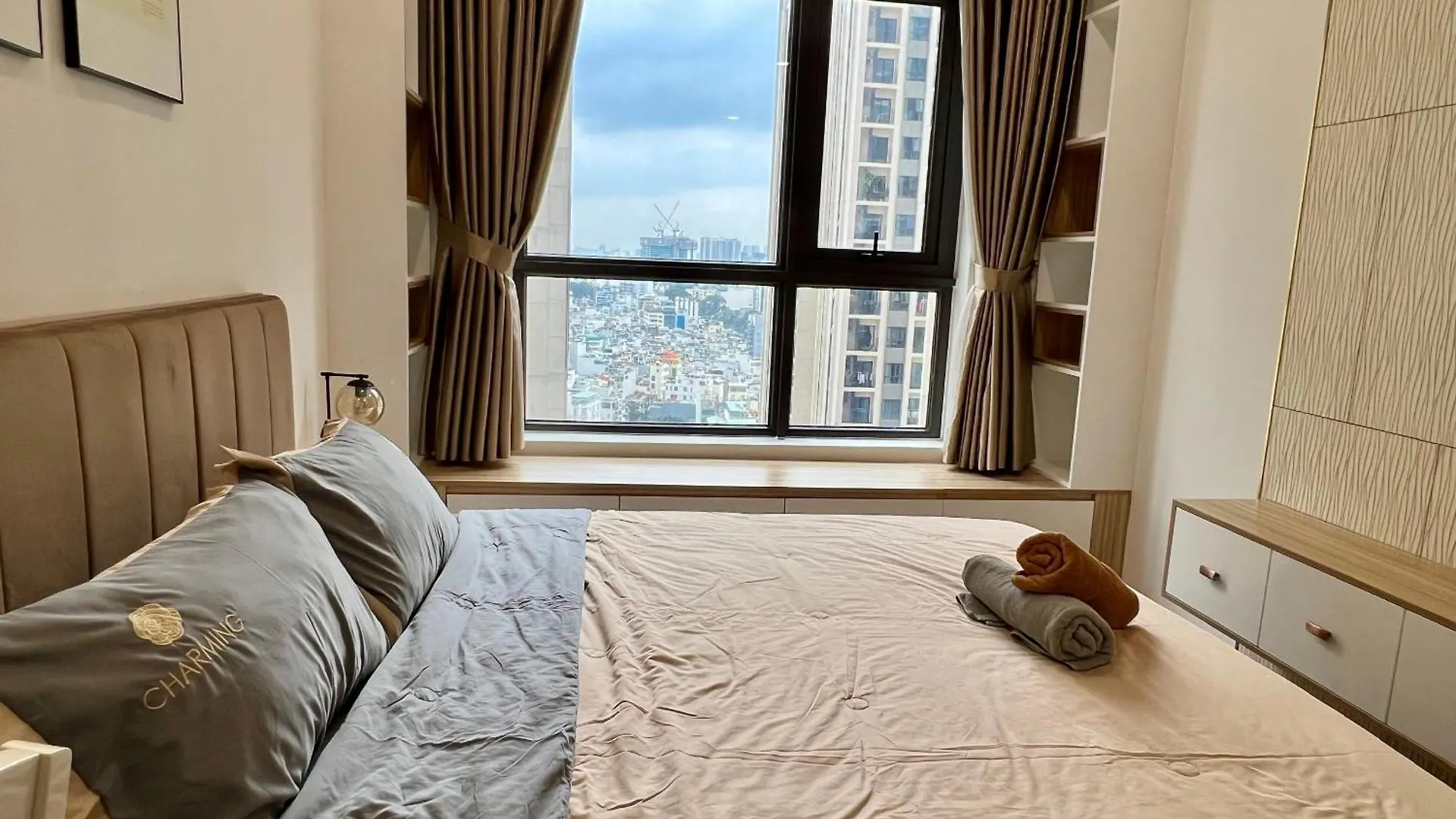 Uphoenix Home- Hado Centrosa Garden Ho Chi Minh City 0*,  Vietnam