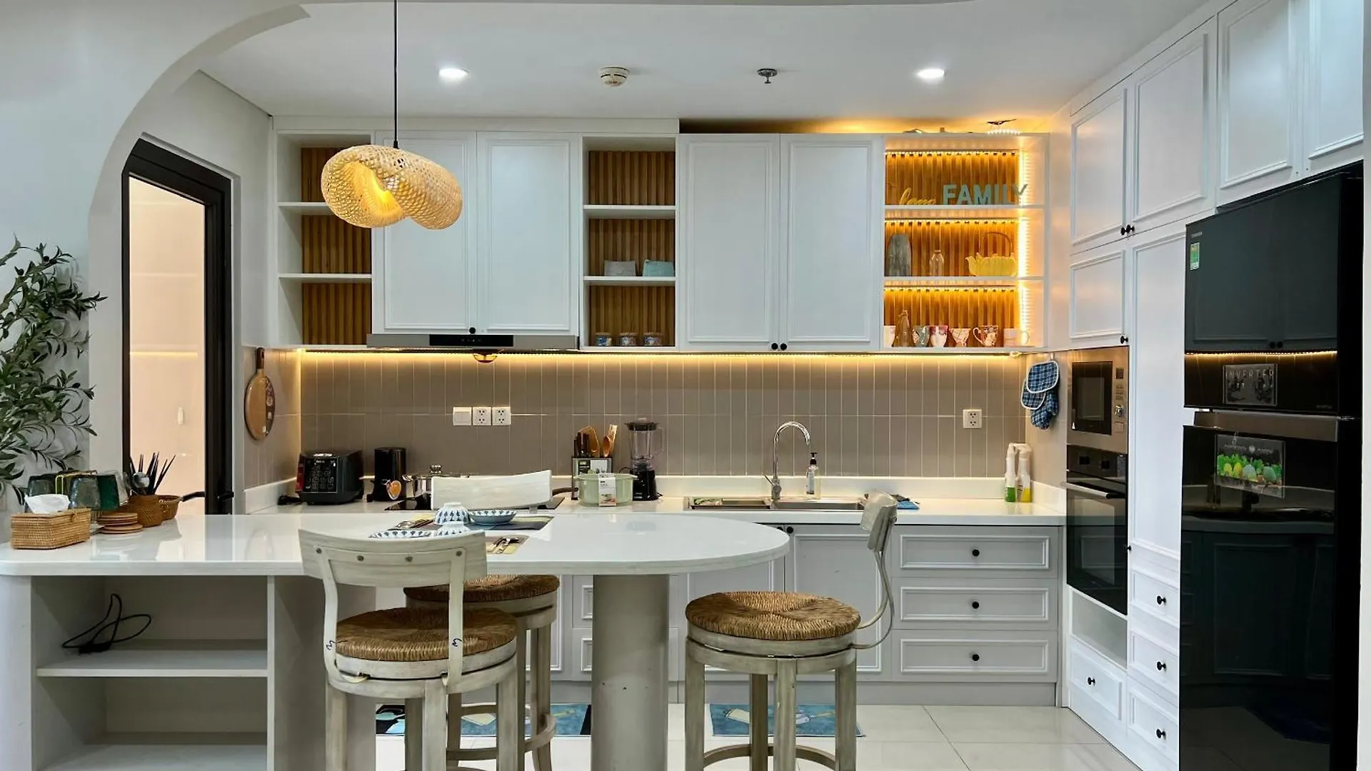 Aparthotel Uphoenix Home- Hado Centrosa Garden Ho Chi Minh City