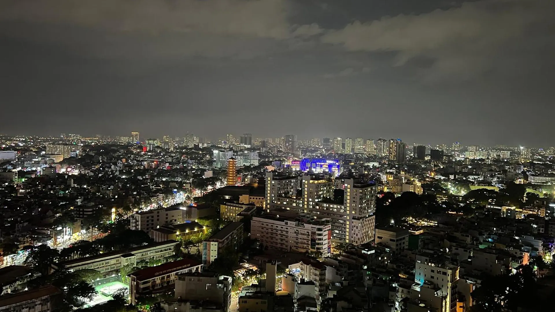 Uphoenix Home- Hado Centrosa Garden Ho Chi Minh City 0*,