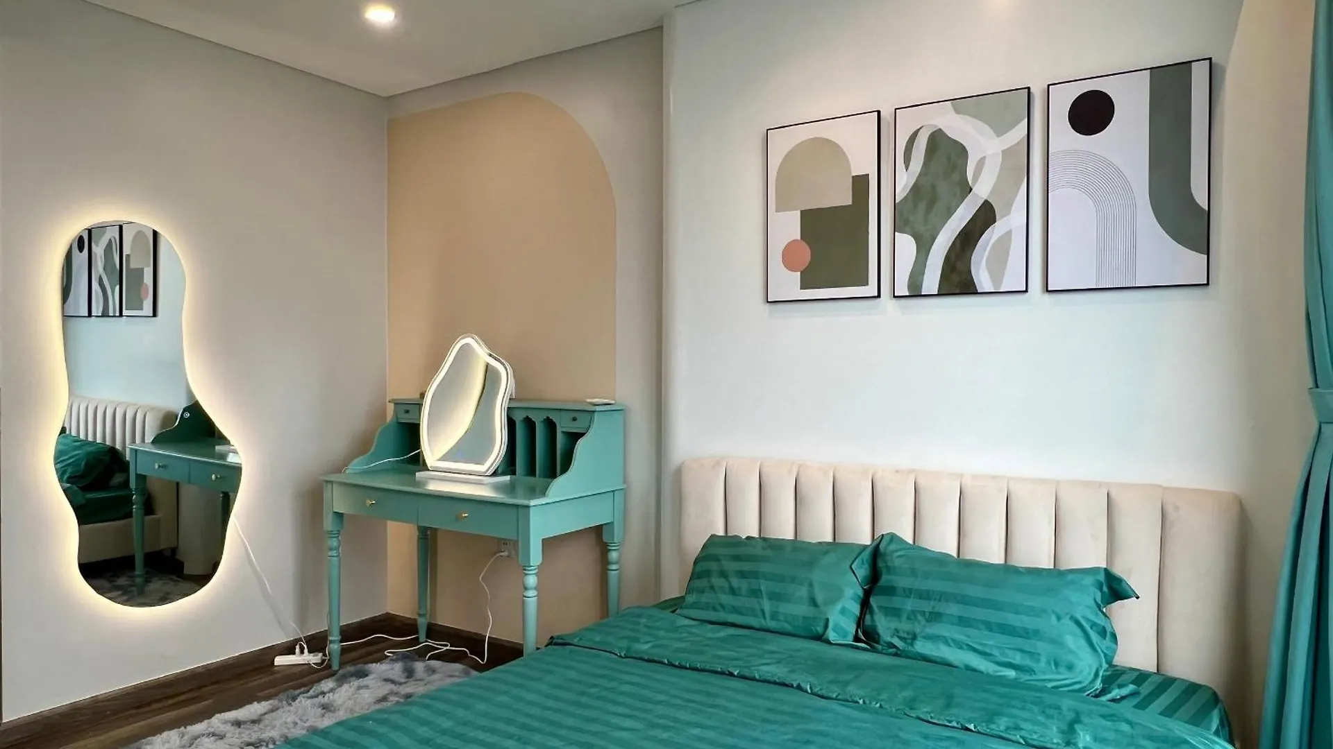 Aparthotel Uphoenix Home- Hado Centrosa Garden Ho Chi Minh City Vietnam