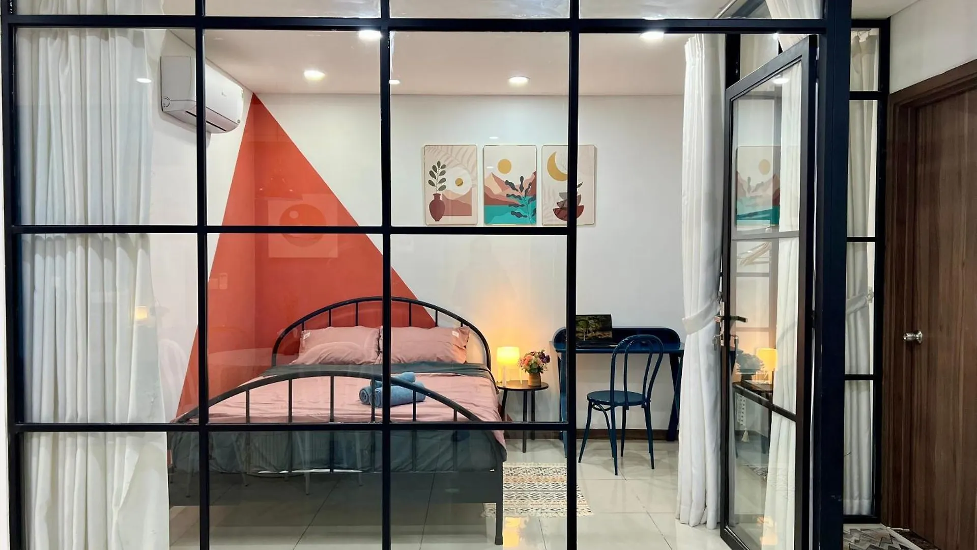 Uphoenix Home- Hado Centrosa Garden Ho Chi Minh City 0*,