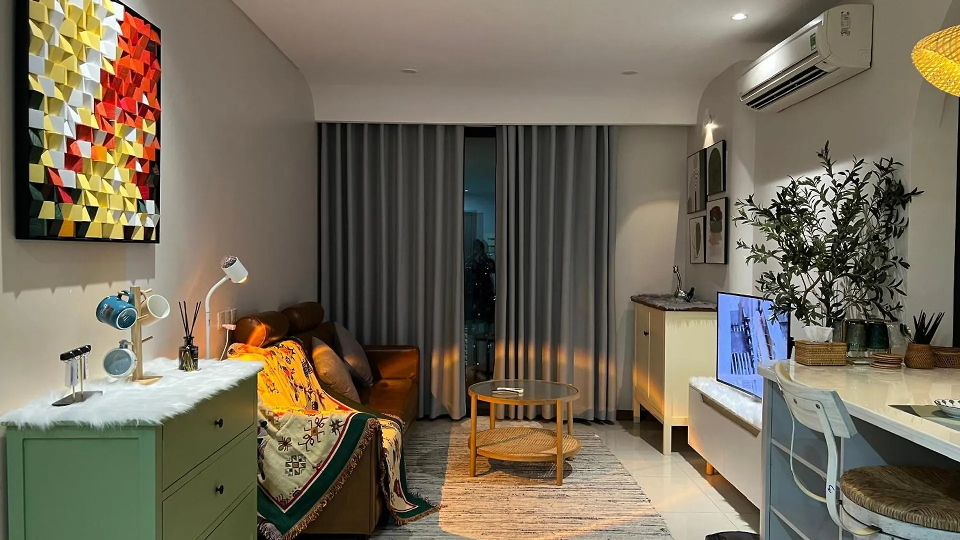 Uphoenix Home- Hado Centrosa Garden Πόλη Χο Τσι Μινχ